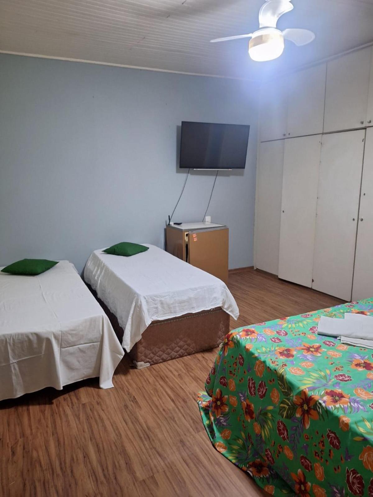 Hospedagens Regina Pensión Águas de Lindóia